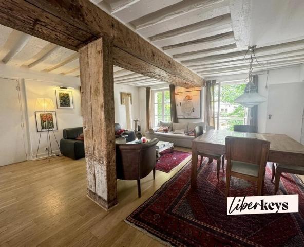 Appartement traversant avec vue sur cour classée - Paris 3e (75003)
