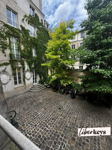 Appartement traversant avec vue sur cour classée - Paris 3e (75003)