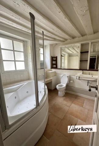 Appartement traversant avec vue sur cour classée - Paris 3e (75003)