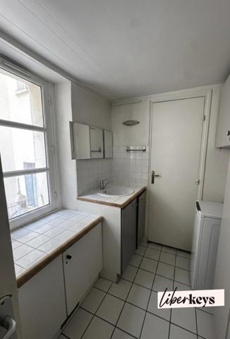 Appartement traversant avec vue sur cour classée - Paris 3e (75003)