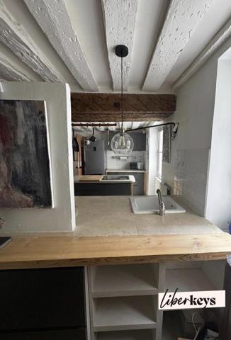 Appartement traversant avec vue sur cour classée - Paris 3e (75003)