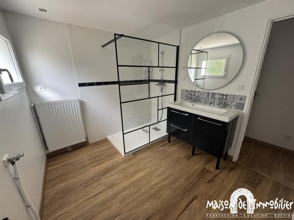 Location Maison de village rénovée - 2 chambres - 82m² - Cour et jardinet - JUILLAC LE COQ