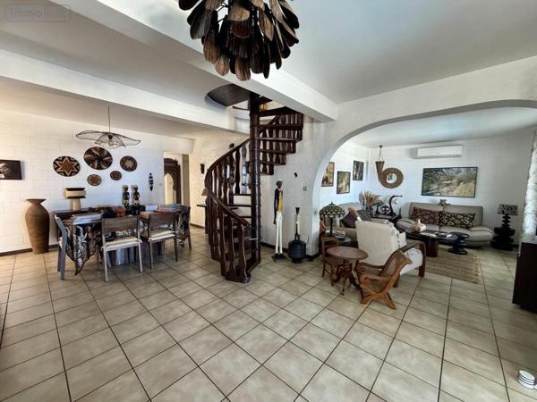 Maison à vendre à Saint-Paul à la Réunion (97434), ref : 97409-297