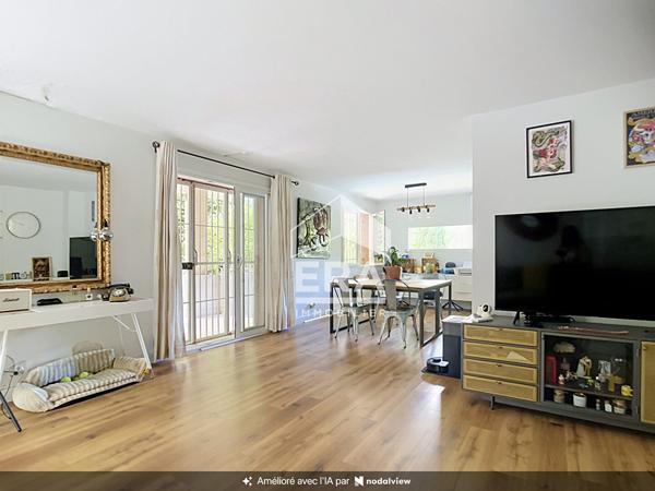 A VENDRE MARSEILLE 13009 APPARTEMENT 5pièces 179 m2 - JARDIN, PISCINE+CAVE +GARAGE-QUARTIER DU CABOT