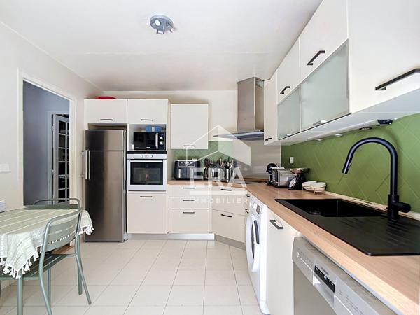 A VENDRE MARSEILLE 13009 APPARTEMENT 5pièces 179 m2 - JARDIN, PISCINE+CAVE +GARAGE-QUARTIER DU CABOT