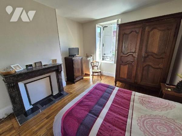 Magnifique Maison Bourgeoise du 18e et ancienne bâtisse de l'Abbaye de Molesme saura vous sédui...