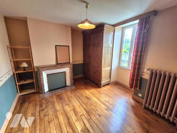 Magnifique Maison Bourgeoise du 18e et ancienne bâtisse de l'Abbaye de Molesme saura vous sédui...