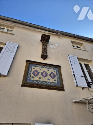 Magnifique Maison Bourgeoise du 18e et ancienne bâtisse de l'Abbaye de Molesme saura vous sédui...