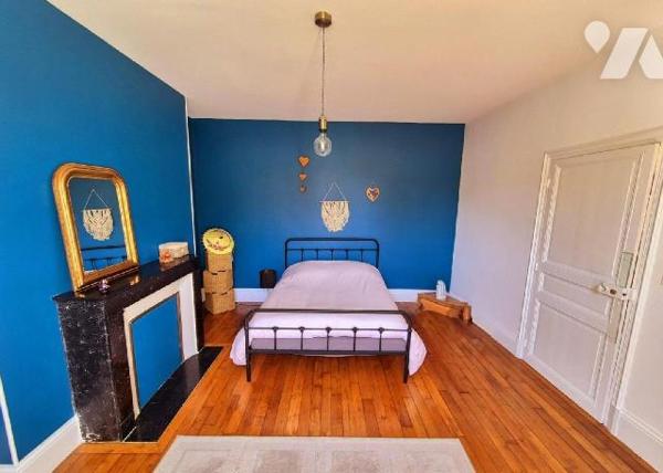 Magnifique Maison Bourgeoise du 18e et ancienne bâtisse de l'Abbaye de Molesme saura vous sédui...