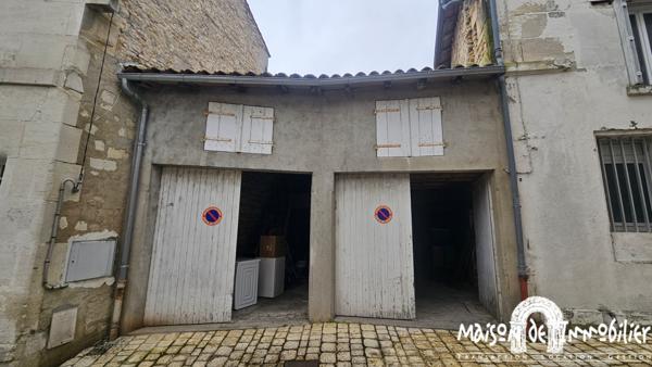 Vente Grand garage avec grenier - 50m² - JARNAC Centre-ville