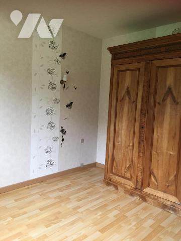 PAVLLON SUR SOUS-SOL AVEC BEAU TERRAIN