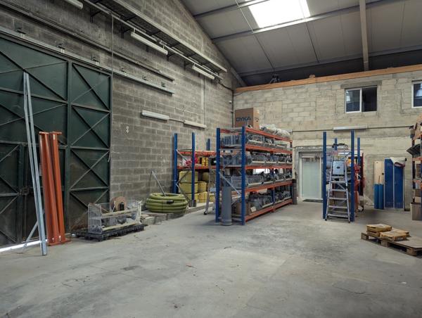 Locaux d'activités disponible PONTPOINT