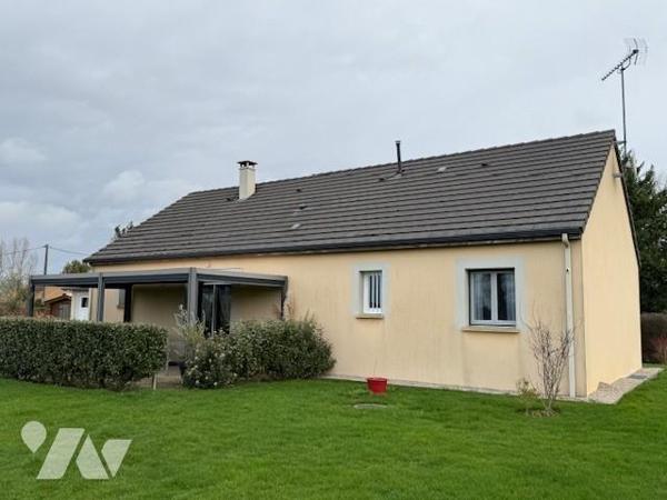 PROCHE BROGLIE BERNAY ORBEC MAISON PLAIN PIED AUX PRESTATIONS DE QUALITES 3 CH DOUBLE GARAGE.