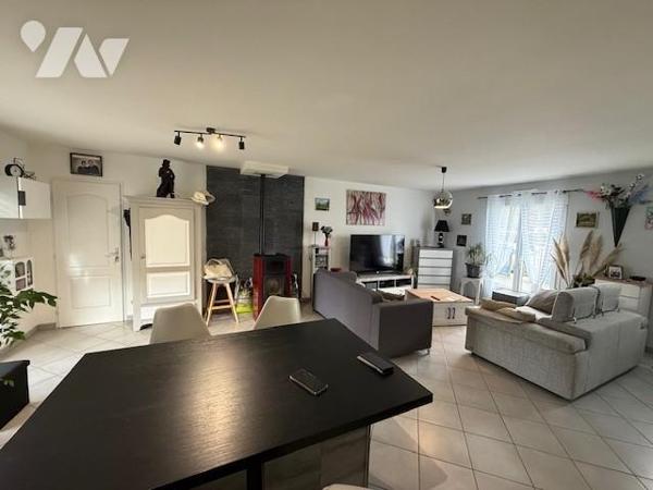 PROCHE BROGLIE BERNAY ORBEC MAISON PLAIN PIED AUX PRESTATIONS DE QUALITES 3 CH DOUBLE GARAGE.