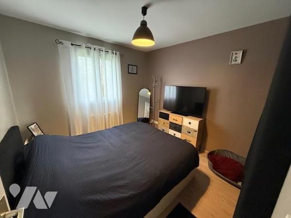 PROCHE BROGLIE BERNAY ORBEC MAISON PLAIN PIED AUX PRESTATIONS DE QUALITES 3 CH DOUBLE GARAGE.