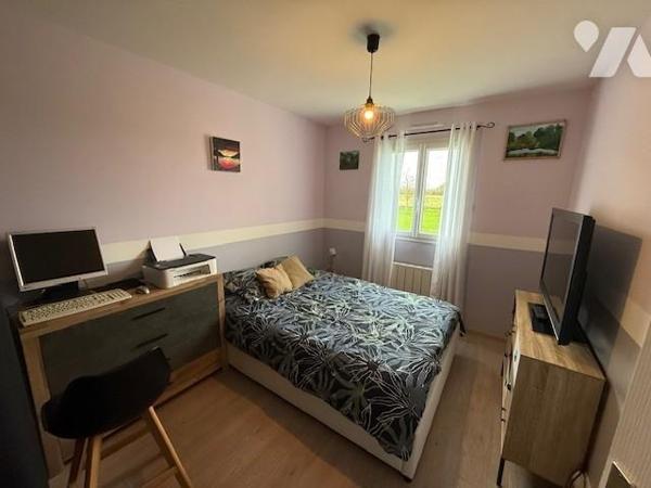 PROCHE BROGLIE BERNAY ORBEC MAISON PLAIN PIED AUX PRESTATIONS DE QUALITES 3 CH DOUBLE GARAGE.