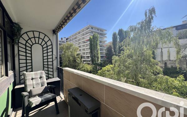 Appartement à vendre    4 pièces • 73,09 m2 Paris 20