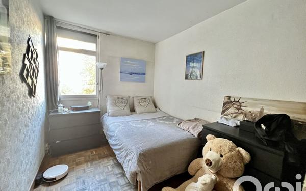 Appartement à vendre    4 pièces • 73,09 m2 Paris 20