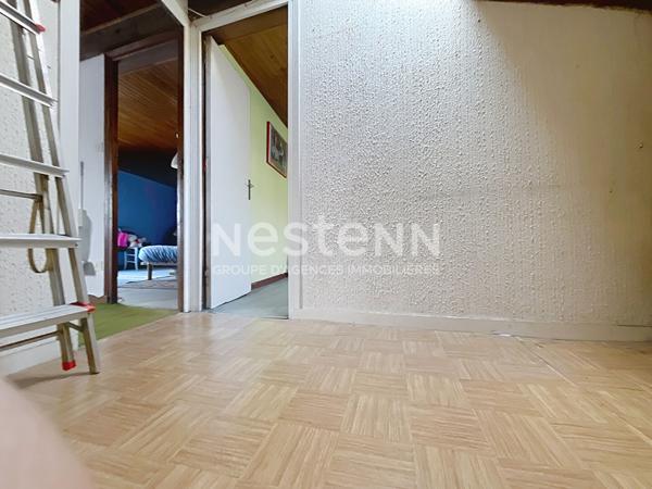 EXCLUSIVITE ! Immeuble en pierre a renover avec local commercial dans le centre de Tence