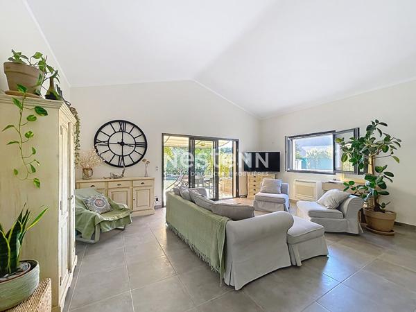 COUP DE COEUR - Exclusivité - Maison à deux pas du village - Lauris 4 pièce(s) 135 m2 - jardin - double garage