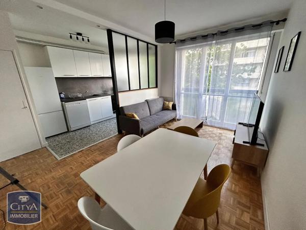 Appartement à louer 4 pièces 70.1m² Le Mans (72000)