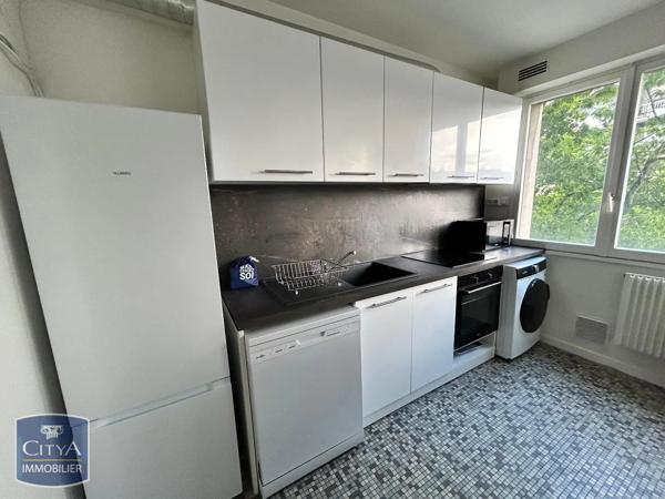 Appartement à louer 4 pièces 70.1m² Le Mans (72000)