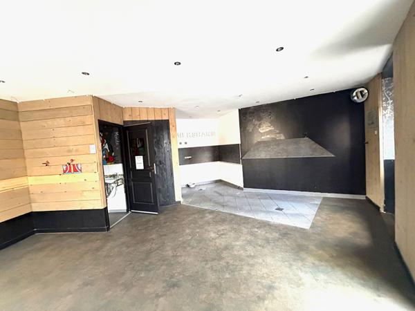 LOCAL COMMERCIAL - AIX EN PROVENCE - HAUT DU COURS MIRABEAU