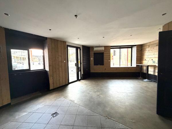 LOCAL COMMERCIAL - AIX EN PROVENCE - HAUT DU COURS MIRABEAU