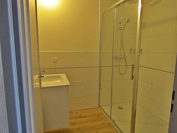 Location                                                      Appartement
                        
                     3 pièces                      58 m2                     à Raon-l'Étape
