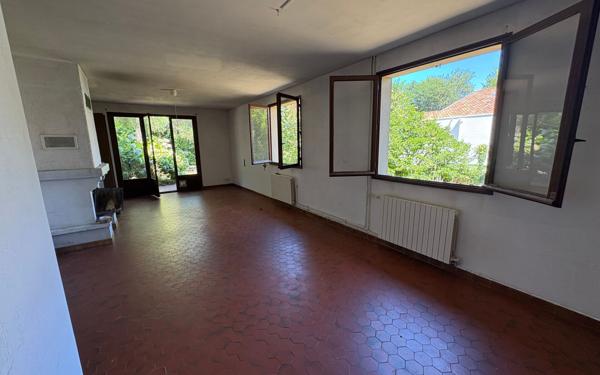 Maison à vendre    3 pièces •  Seignosse