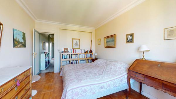 Vente Appartement Paris 5 pièces 119.57 m² - Balcon - Parking - cave