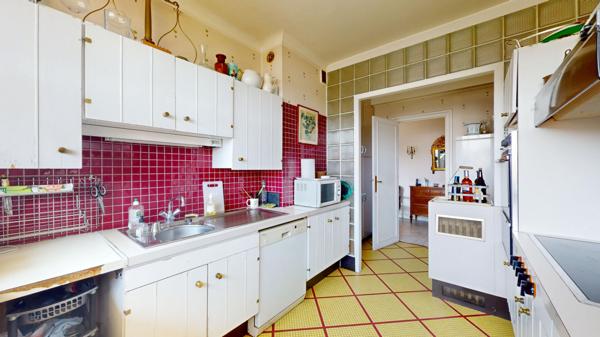 Vente Appartement Paris 5 pièces 119.57 m² - Balcon - Parking - cave