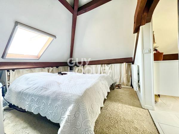 DUPLEX 5 pièces à vendre à Antony - 87 m² avec garage double, cave, balcon et jardinet.