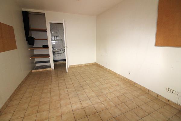 A LOUER - Local commercial Longvic 73.35 m2