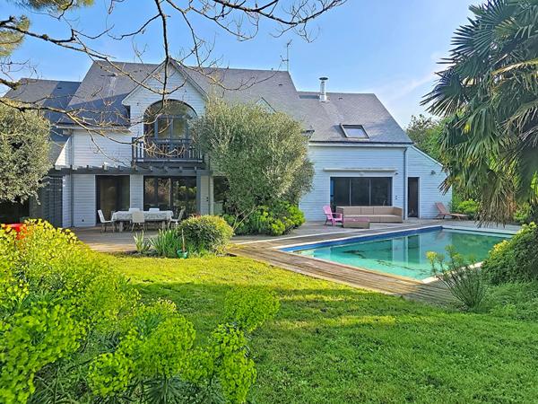 Maison d'architecte de 300m² Secteur privilégié de Pruniers, Bouchemaine