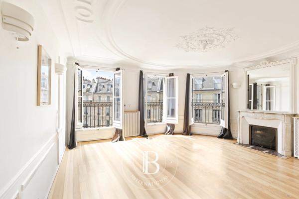 Paris 1er, Appartement 3 Chambres -  109 m² à vendre