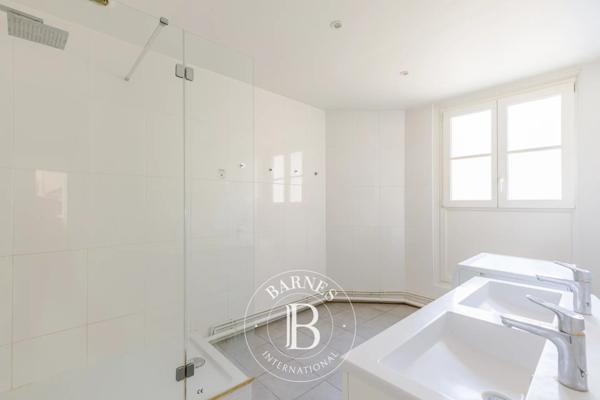 Paris 1er, Appartement 3 Chambres -  109 m² à vendre