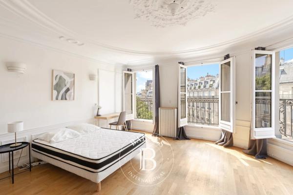 Paris 1er, Appartement 3 Chambres -  109 m² à vendre
