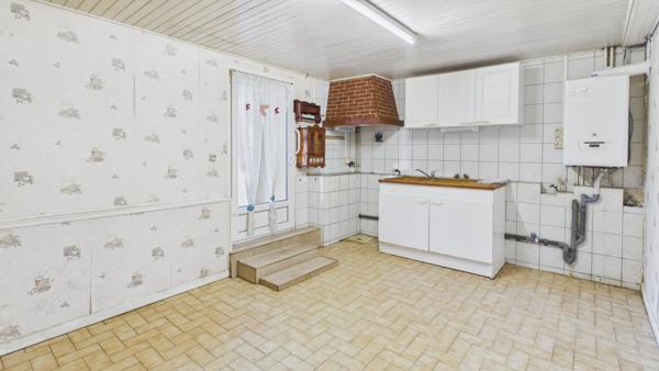 Maison à rafraîchir avec garage et jardin