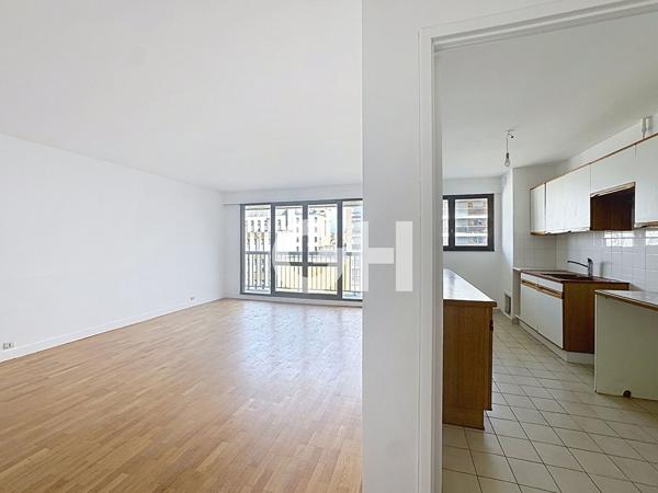 Paris 11ème Bel appartement 3 pièces avec balcon et vue dégagée