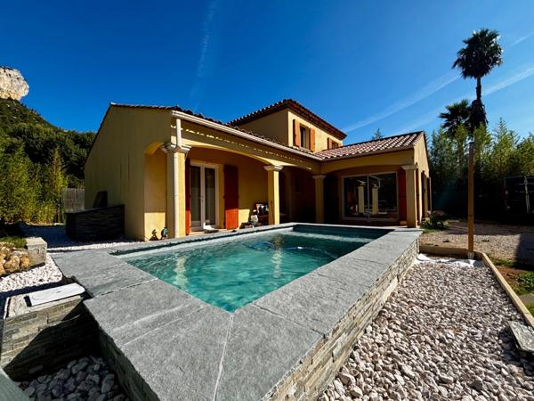 Maison à vendre 5 pièces LE REVEST LES EAUX (83)