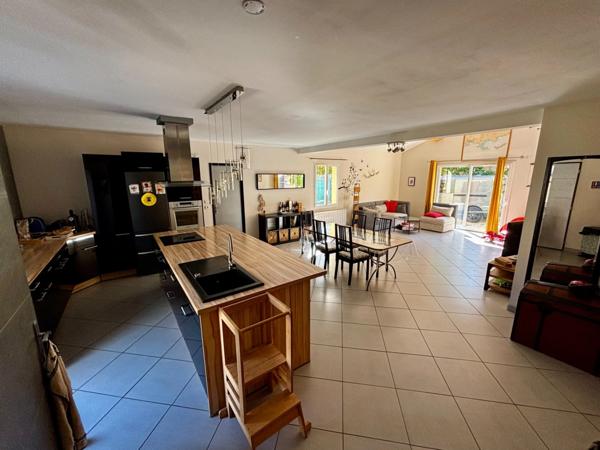 Maison à vendre 5 pièces LE REVEST LES EAUX (83)