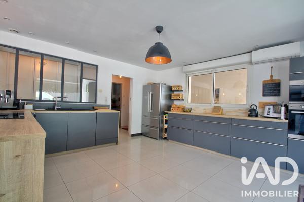 Maison à vendre 5 pièces 133 m² Grasse