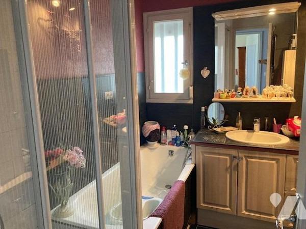 LES ESSARTS - Maison de plain-pied (90 m²) 3 chbres