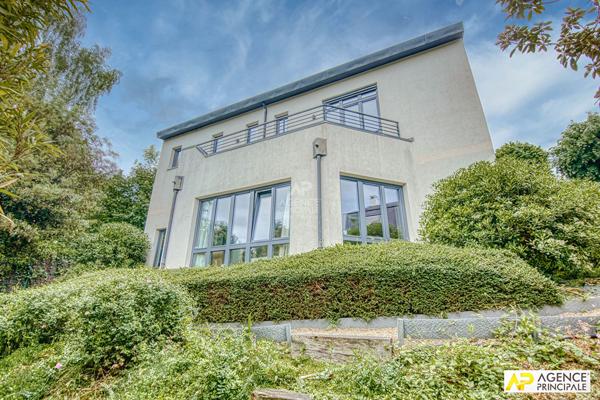 Louveciennes Les Soudanes Maison contemporaine 5 pièces de 160 m² sur parcelle de 430 m² 990 000 € **  - Référence  27587
