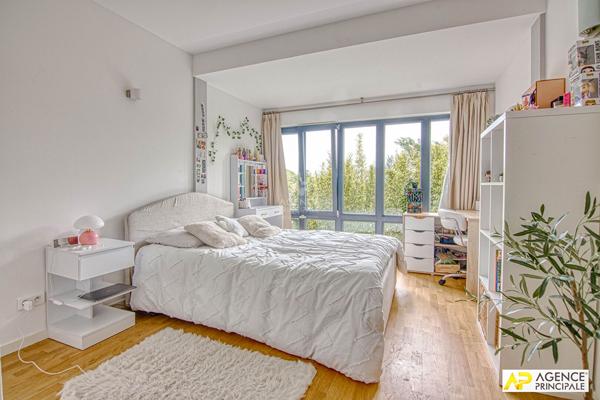 Louveciennes Les Soudanes Maison contemporaine 5 pièces de 160 m² sur parcelle de 430 m² 990 000 € **  - Référence  27587