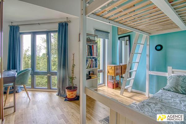 Louveciennes Les Soudanes Maison contemporaine 5 pièces de 160 m² sur parcelle de 430 m² 990 000 € **  - Référence  27587