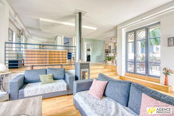 Louveciennes Les Soudanes Maison contemporaine 5 pièces de 160 m² sur parcelle de 430 m² 990 000 € **  - Référence  27587