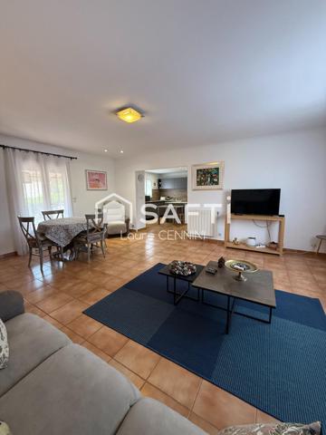 Maison de plain pied avec appartement indépendant.