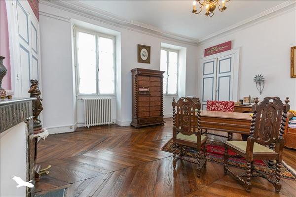 Appartement à vendre |  Pau |  6 pièces | 127 m²